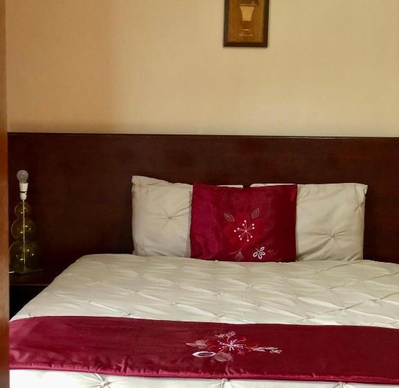 تختخواب و صبحانه Sarf Travelers Motel