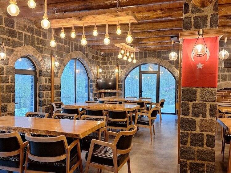 فندق Hemşin Ata Konağım