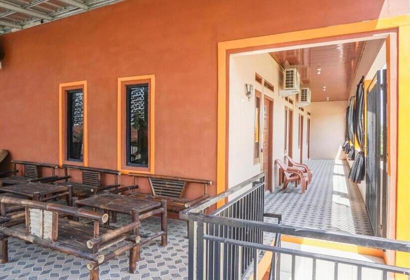 فندق Bans Kostel Lampung Mitra Reddoorz