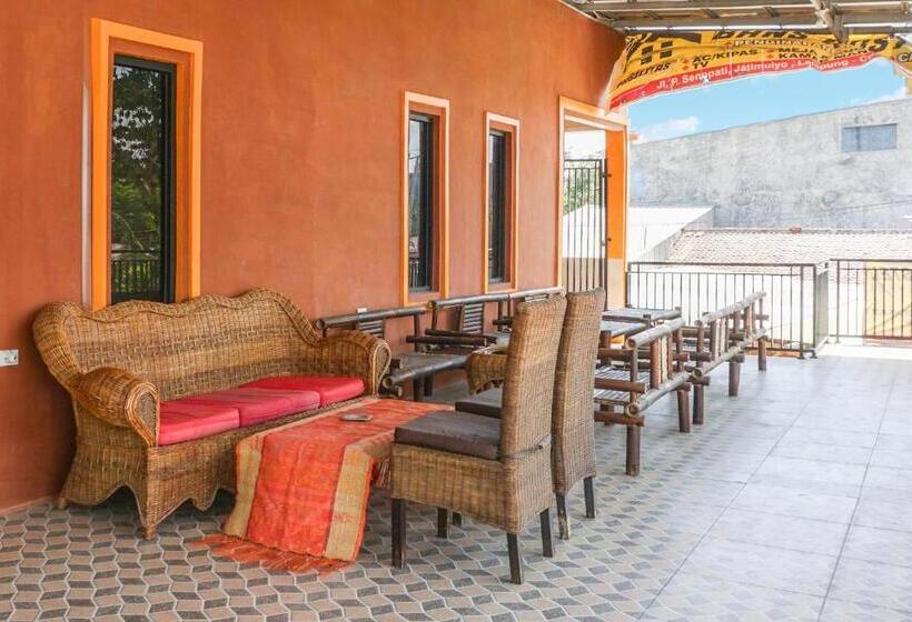 فندق Bans Kostel Lampung Mitra Reddoorz