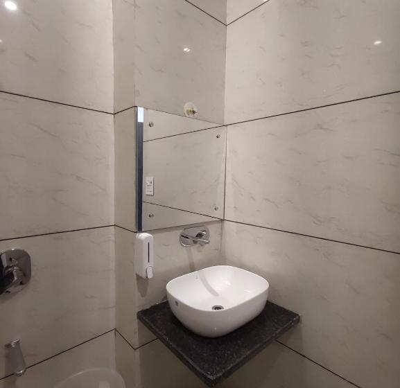 פנסיון Knights Inn