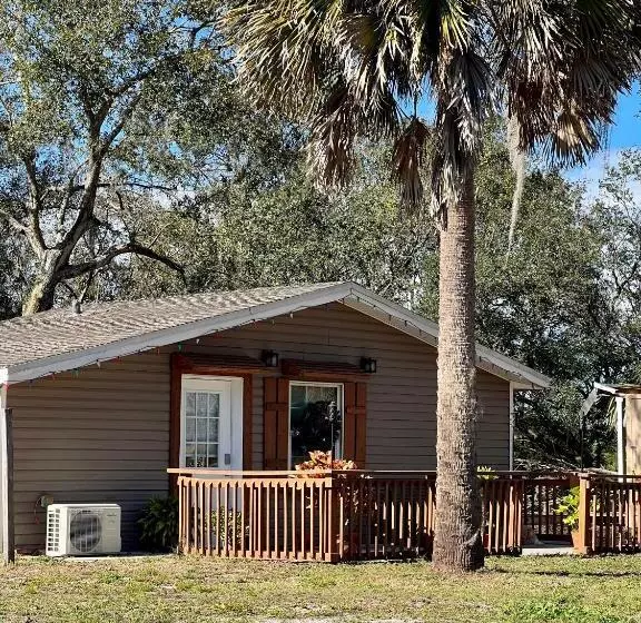 Majatalo The Lake Alfred Citruswood Cabin