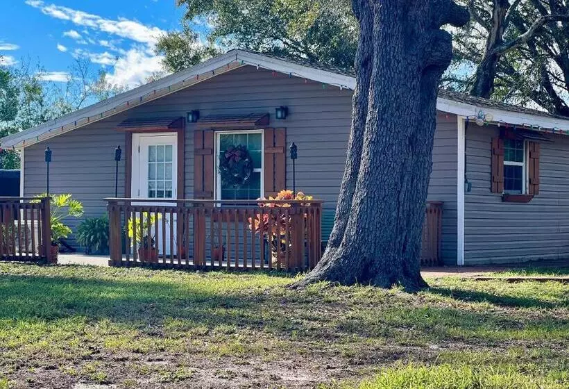 Majatalo The Lake Alfred Citruswood Cabin