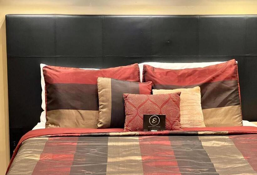 بنسيون The Lake Alfred Citruswood Cabin