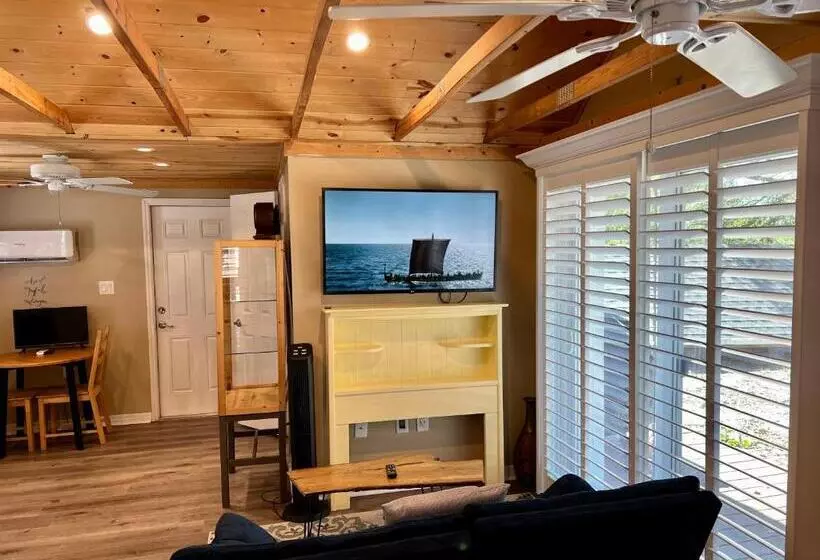 Majatalo The Lake Alfred Citruswood Cabin