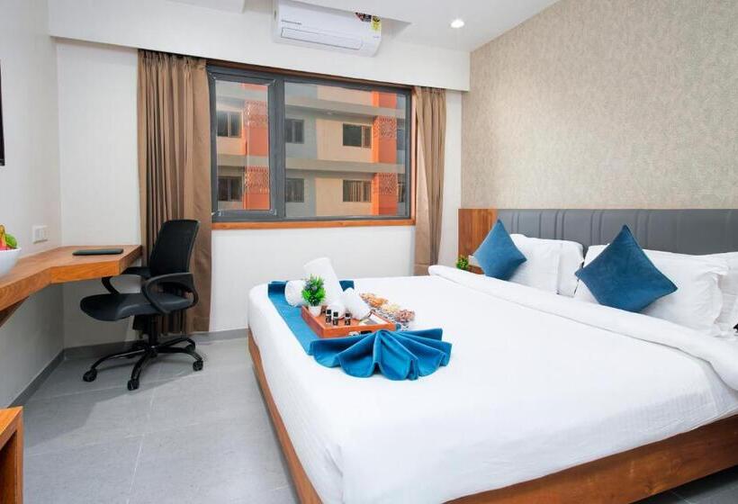 Hotel Pride Elite Wellness Resort Becharaji Near Becharaji Railway Station