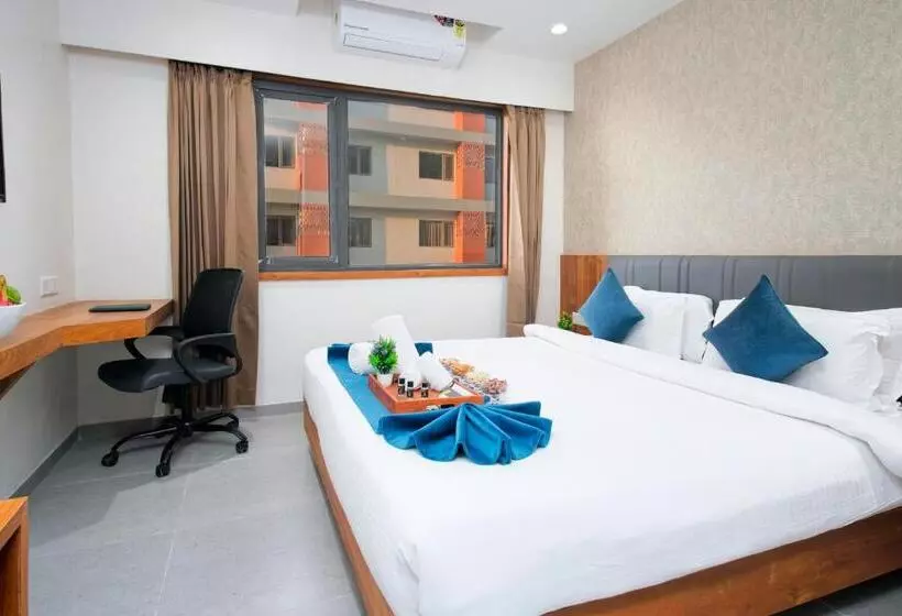 Hotelli Pride Elite Wellness Resort Becharaji Near Becharaji Railway Station