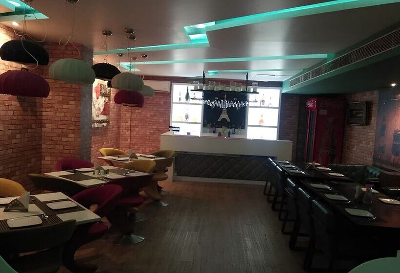 בית מלון כפרי Club 7 Resort And Banquets