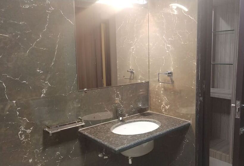 בית מלון כפרי Club 7 Resort And Banquets