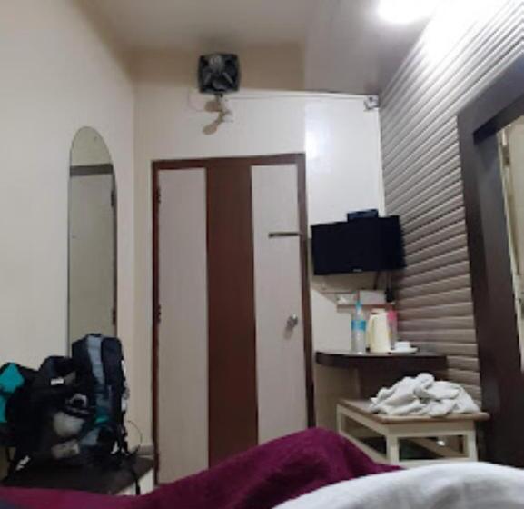 هتل Monsoon , Shillong