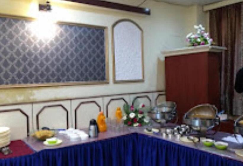 هتل Monsoon , Shillong