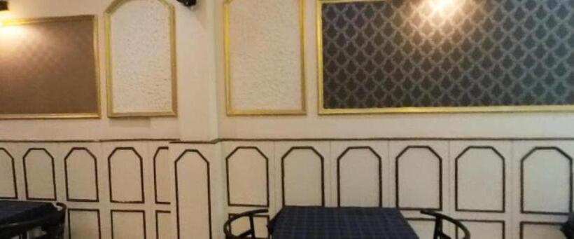 هتل Monsoon , Shillong