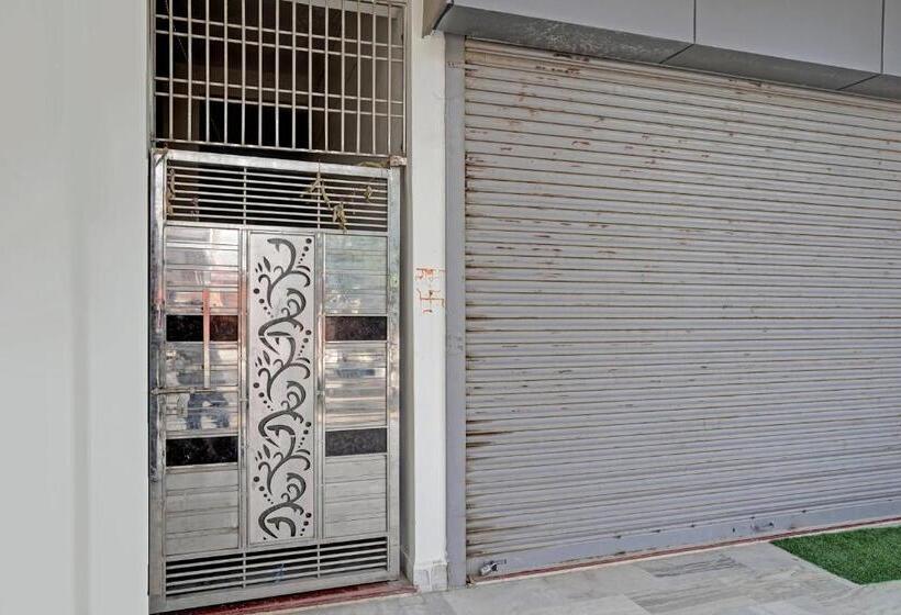 هتل Oyo The Adiitya Inn