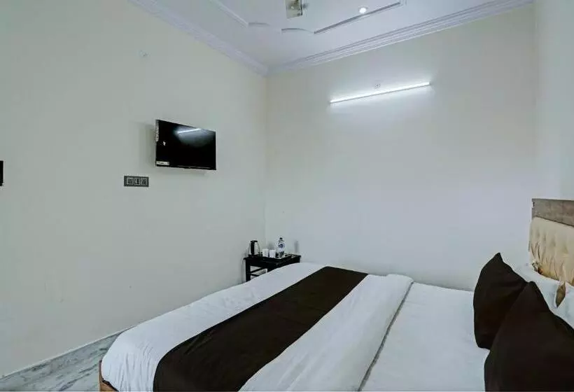 Hotelli Oyo The Adiitya Inn