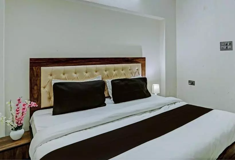 Hotelli Oyo The Adiitya Inn