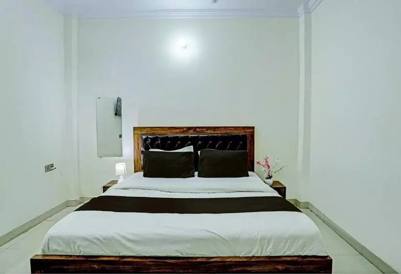 Hotelli Oyo The Adiitya Inn