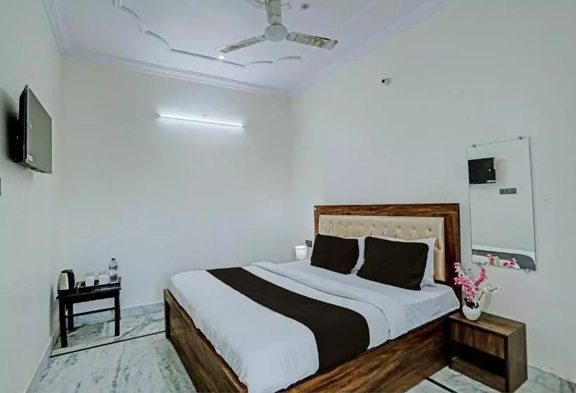 Hotelli Oyo The Adiitya Inn