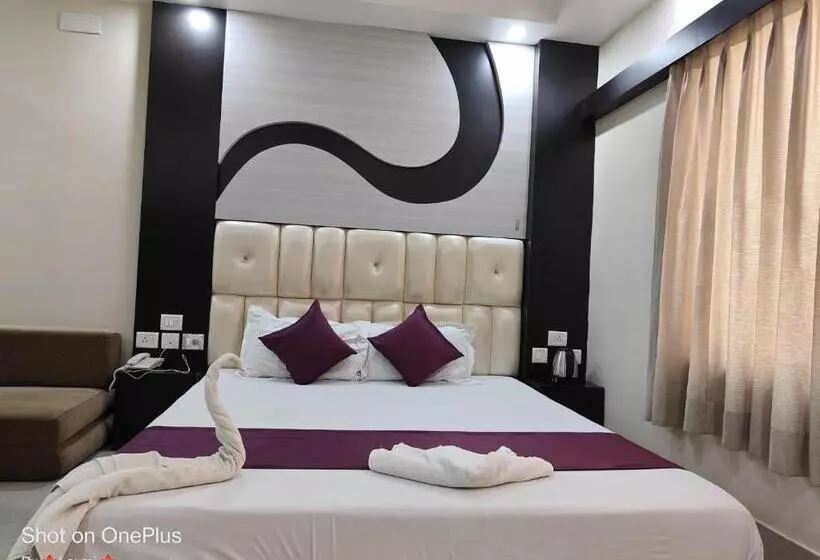 Hotelli Rupasi Bangla 2, New Digha   Near Sea Beach ! Easygorooms