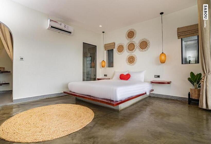 ホテル Santaniya Residence