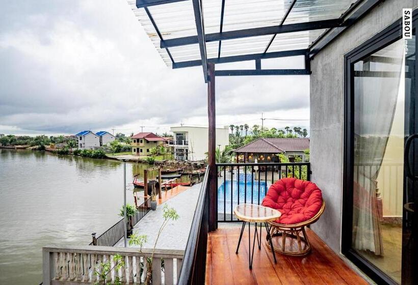 ホテル Santaniya Residence