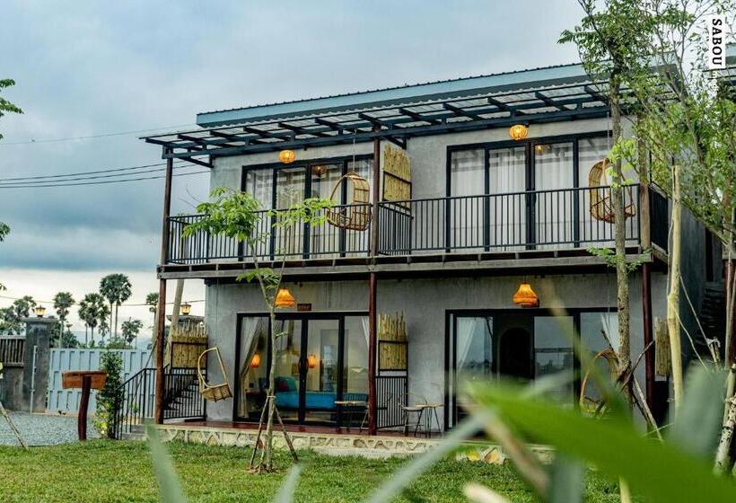 ホテル Santaniya Residence