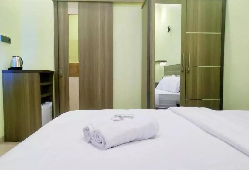 ホテル Shiva Home Syariah Redpartner Near Alun Alun Tegal