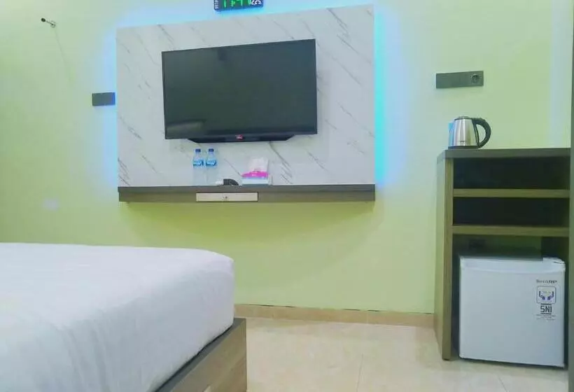 ホテル Shiva Home Syariah Redpartner Near Alun Alun Tegal