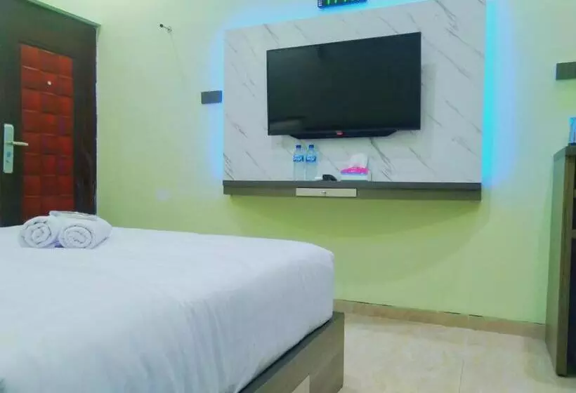 ホテル Shiva Home Syariah Redpartner Near Alun Alun Tegal