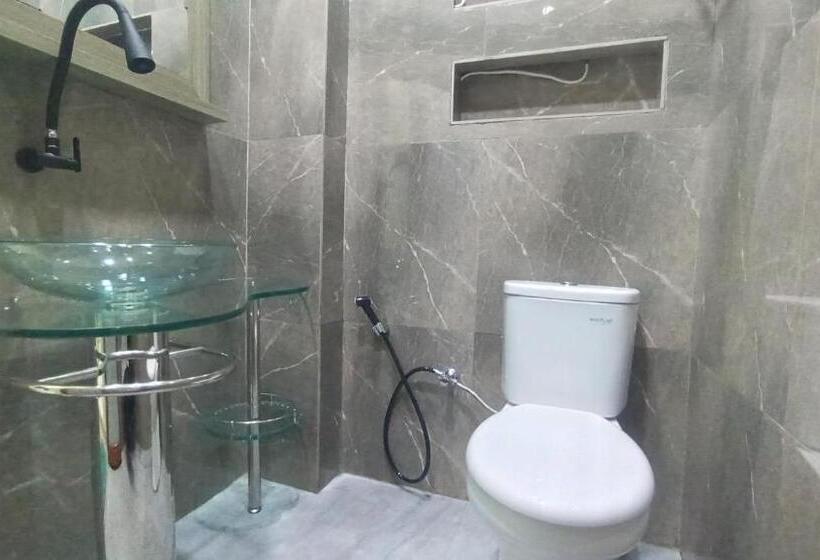 בית מלון כפרי Shiva Home Syariah Redpartner Near Alun Alun Tegal