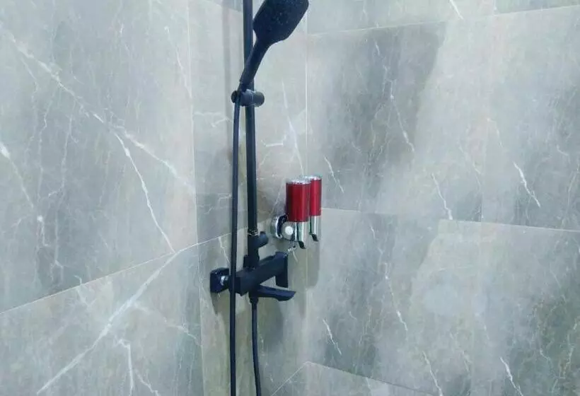 ホテル Shiva Home Syariah Redpartner Near Alun Alun Tegal