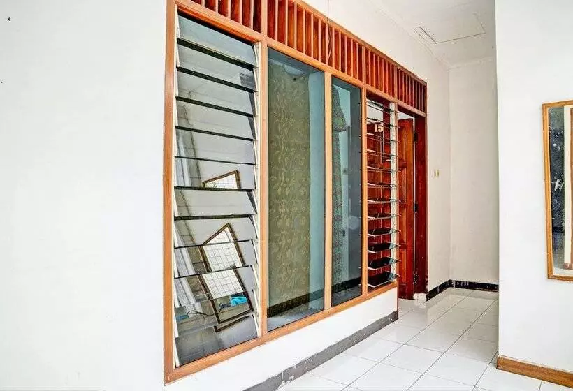 هتل Spot On 93475 Garuda Homestay Syariah