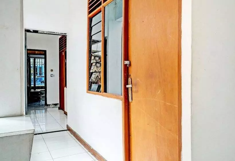 هتل Spot On 93475 Garuda Homestay Syariah