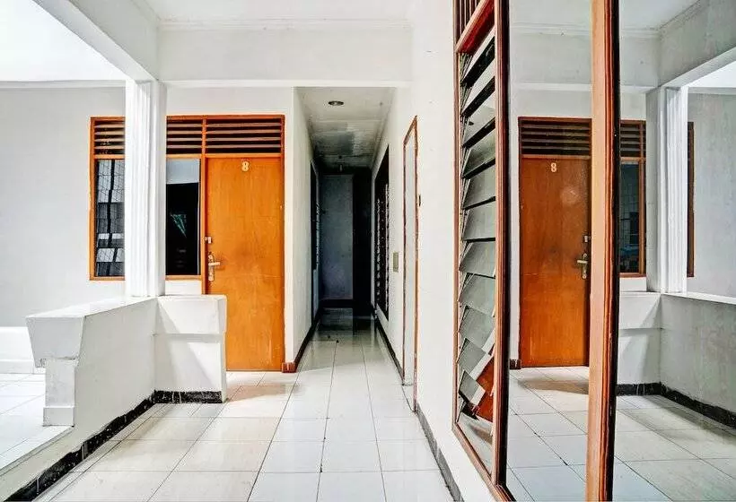 هتل Spot On 93475 Garuda Homestay Syariah