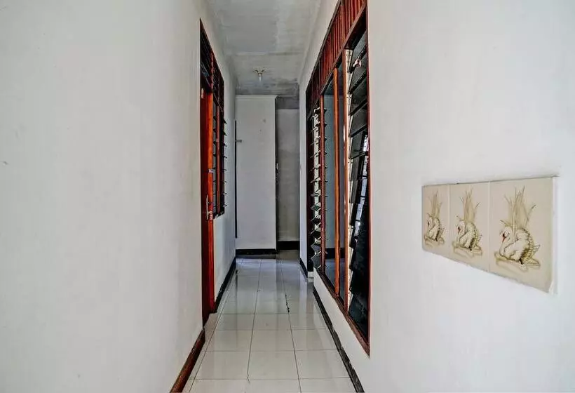 هتل Spot On 93475 Garuda Homestay Syariah