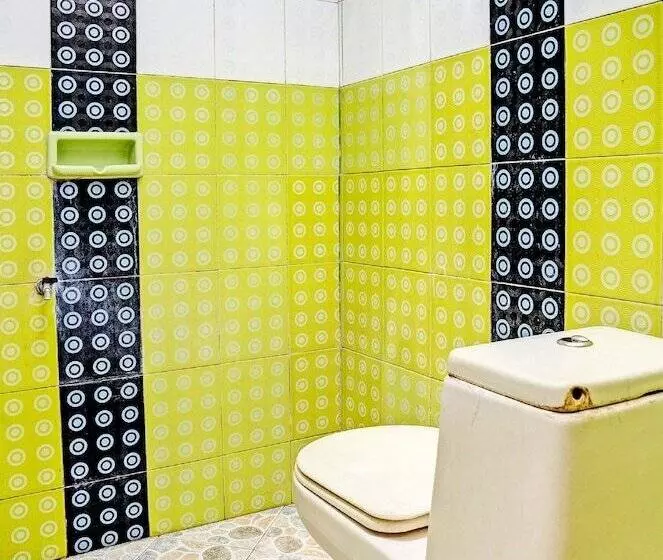 هتل Spot On 93475 Garuda Homestay Syariah