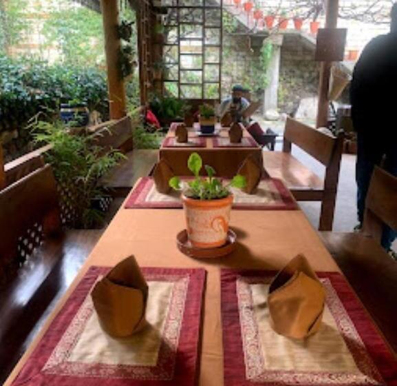 Hotel The Himalayan Village Kullu