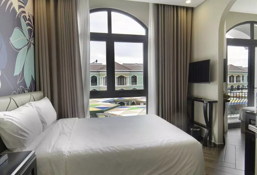 هتل Tropical Bay Grand World Phu Quoc