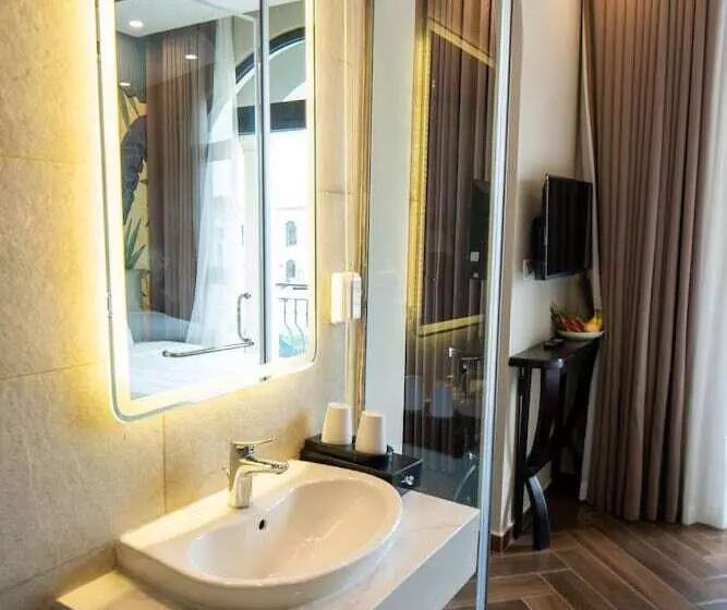 هتل Tropical Bay Grand World Phu Quoc
