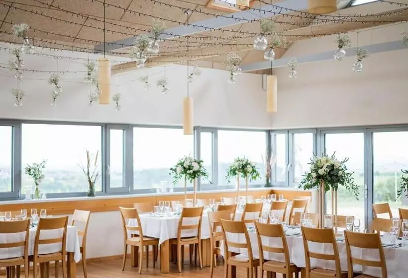 ホテル Weinblick & Weingut Grafinger