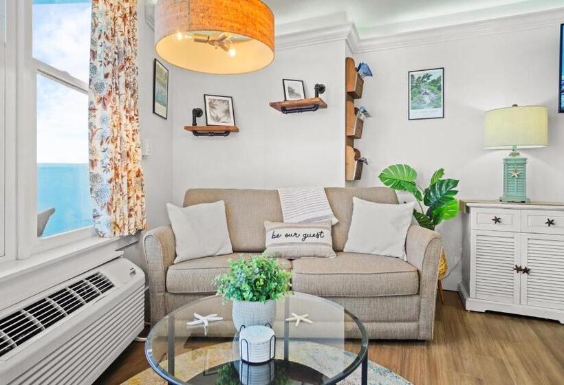 Open For 2025 Speedweeks Daytona 500   Beachfront Studio   Private Balcony With Ocean View   Pool