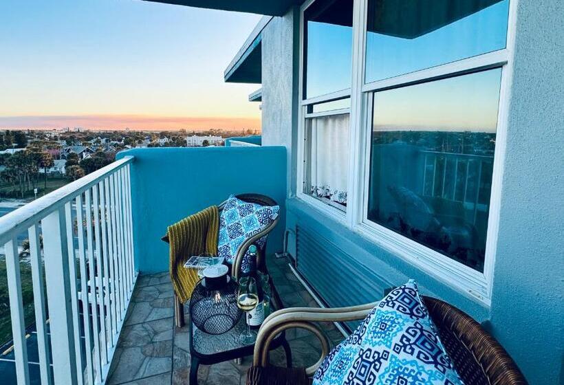 Open For 2025 Speedweeks Daytona 500   Beachfront Studio   Private Balcony With Ocean View   Pool