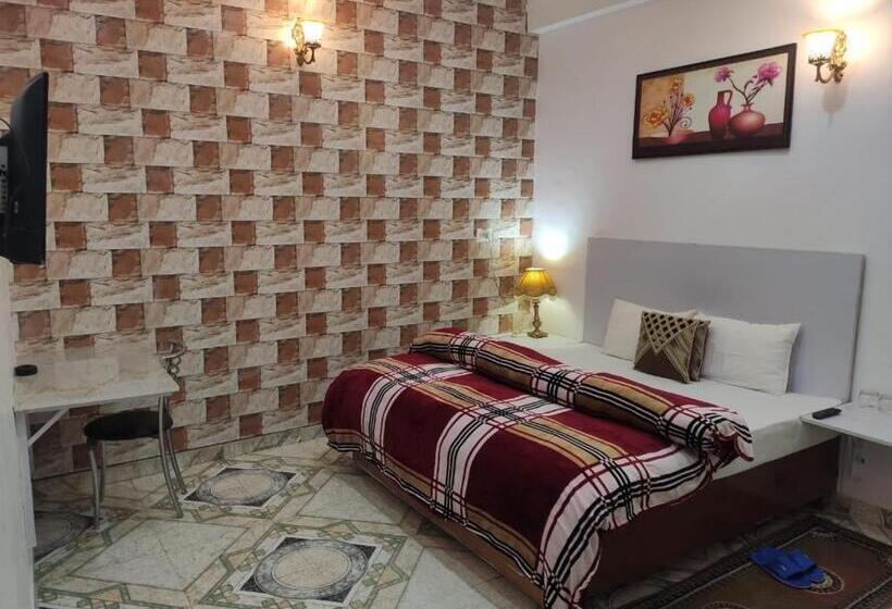 פנסיון Solan Regency