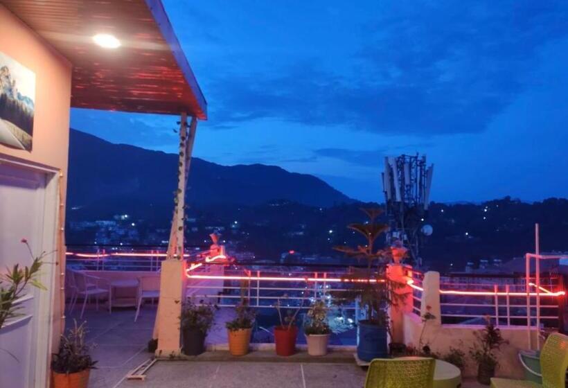 פנסיון Solan Regency