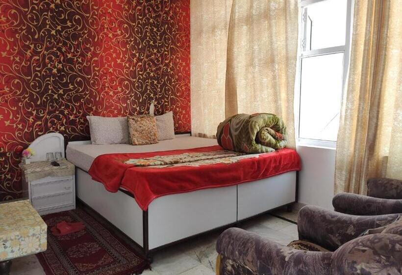 פנסיון Solan Regency