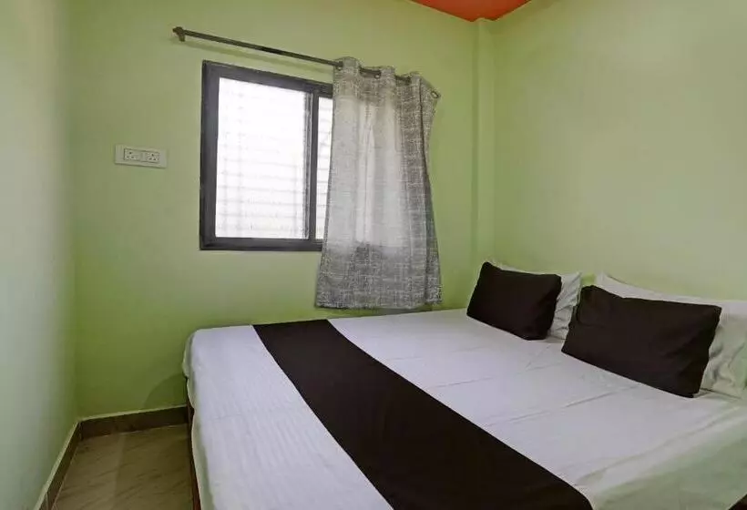 Spot On Hotel Leo Star