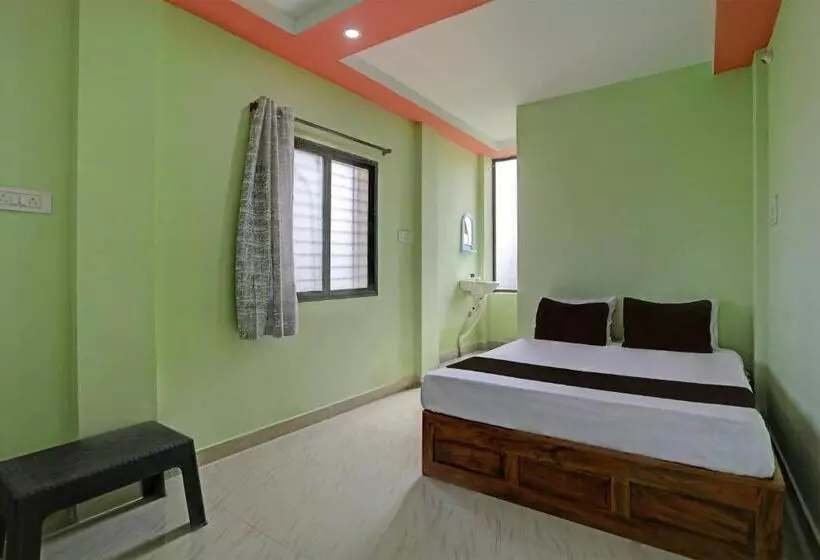 Spot On Hotel Leo Star