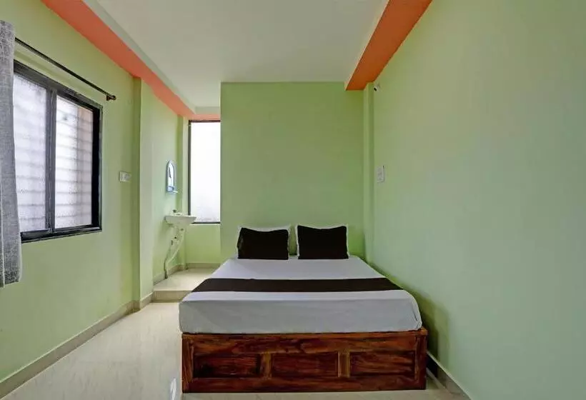 Spot On Hotel Leo Star