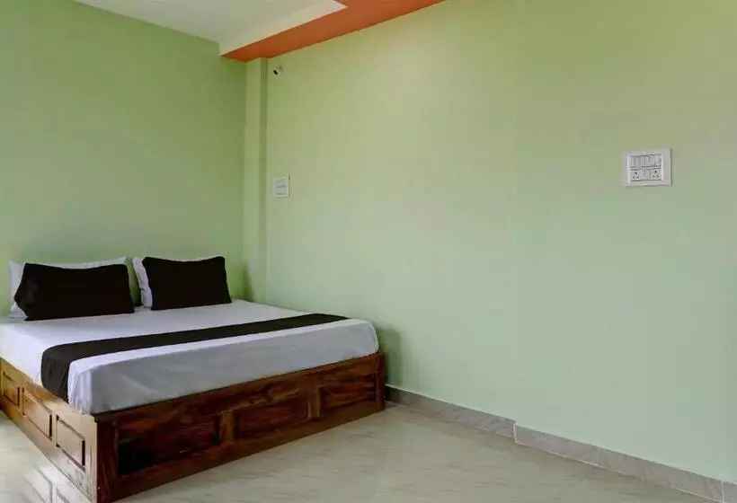 Spot On Hotel Leo Star