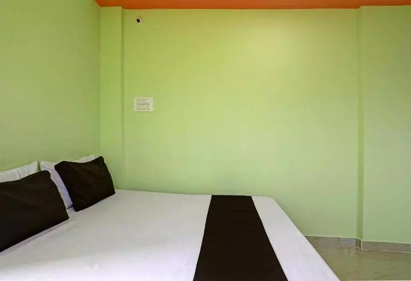 Spot On Hotel Leo Star