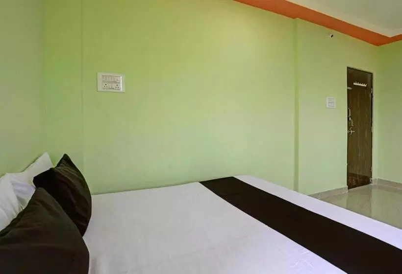 Spot On Hotel Leo Star